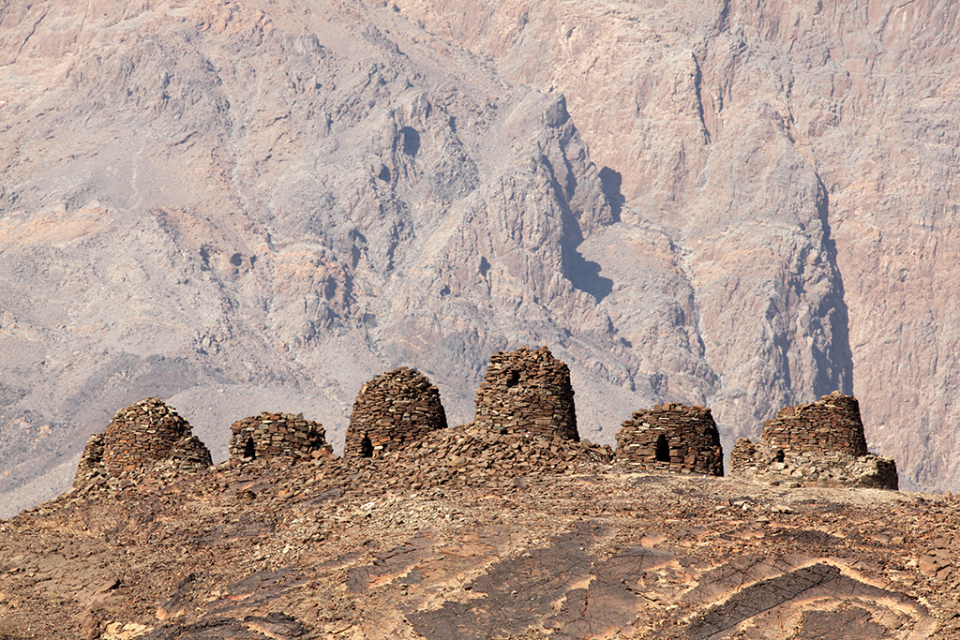 le Tombe a nido di Wadi Al Ayn risalgono al terzo millennio Avanti Cristo